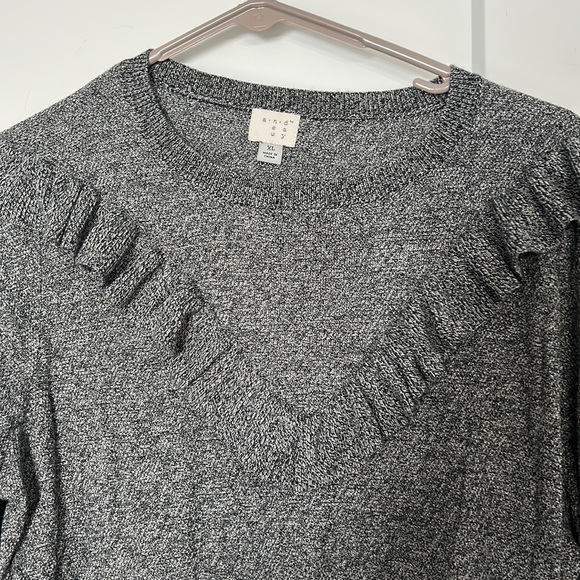 Sweater - Picture 3 of 4